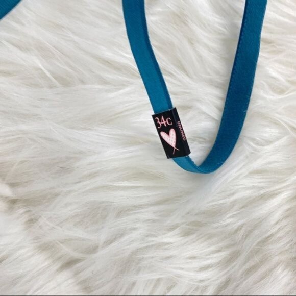 Victoria’s Secret Lacey Bralette - Picture 4 of 4